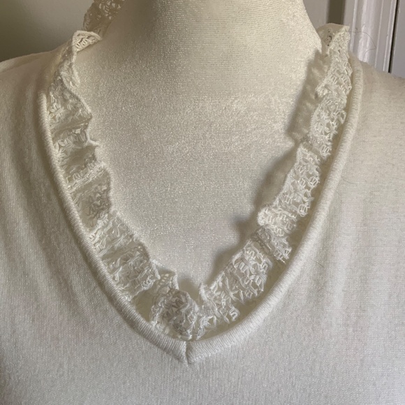 Vila Milano V-Neck Knit shell /Tank Top With Lace Trim, Size S, New With Tags - Picture 2 of 7